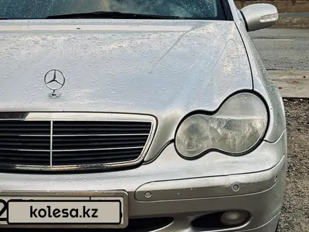 Mercedes-Benz C 180 2001 года за 3 600 000 тг. в Атырау – фото 7