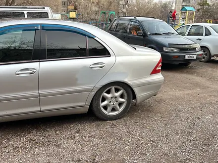 Mercedes-Benz C 240 2003 года за 3 800 000 тг. в Караганда – фото 14