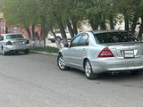 Mercedes-Benz C 240 2003 годаүшін3 800 000 тг. в Караганда – фото 4