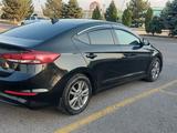 Hyundai Elantra 2017 годаfor4 500 000 тг. в Алматы – фото 5