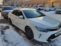 Toyota Camry 2018 года за 13 000 000 тг. в Уральск – фото 2