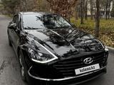 Hyundai Sonata 2021 года за 10 500 000 тг. в Алматы – фото 2