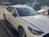 Hyundai Sonata 2022 годаfor13 500 000 тг. в Алматы