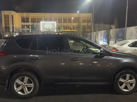 Toyota RAV4 2013 года за 9 500 000 тг. в Актобе – фото 3