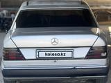 Mercedes-Benz E 230 1992 года за 720 000 тг. в Шымкент