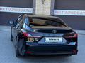 Toyota Camry 2024 года за 14 000 000 тг. в Актобе – фото 2