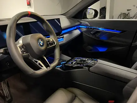 BMW i5 2024 года за 60 900 000 тг. в Астана – фото 5