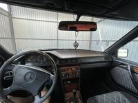 Mercedes-Benz E 230 1993 годаүшін1 800 000 тг. в Тараз