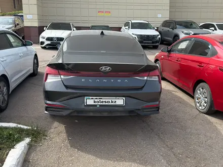 Hyundai Elantra 2022 года за 7 000 000 тг. в Астана – фото 2