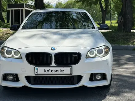 BMW 535 2016 года за 14 200 000 тг. в Алматы – фото 20