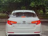 Kia K5 2012 года за 7 000 000 тг. в Алматы – фото 5