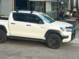 Toyota Hilux 2020 года за 20 000 000 тг. в Шымкент – фото 2