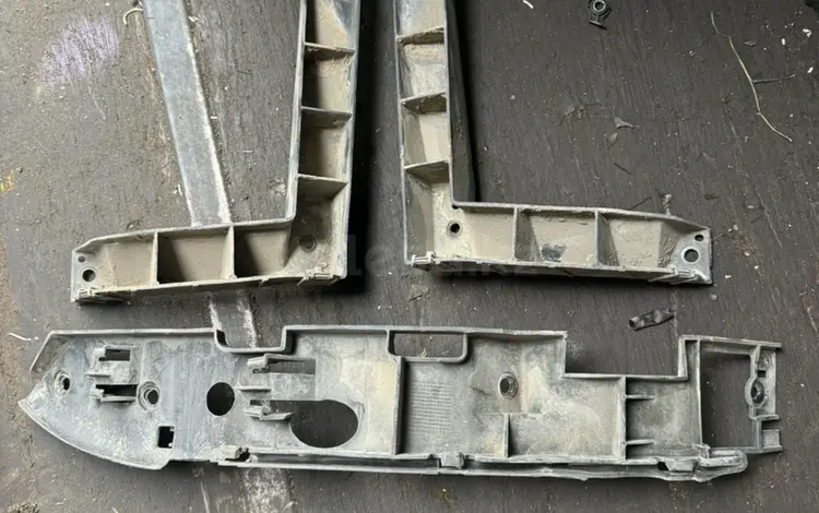 Крепление заднего бампера за 10 000 тг. в Алматы