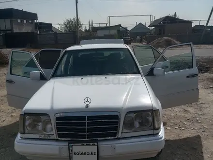 Mercedes-Benz E 200 1993 года за 2 500 000 тг. в Жаркент – фото 6