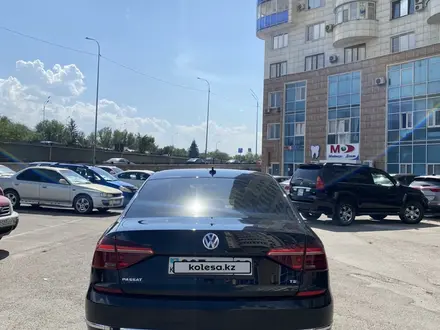 Volkswagen Passat 2019 года за 7 900 000 тг. в Алматы – фото 6