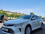 Toyota Camry 2015 года за 13 500 000 тг. в Алматы – фото 2