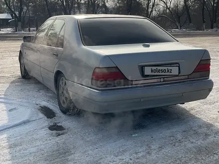 Mercedes-Benz S 320 1996 года за 3 300 000 тг. в Тараз – фото 2