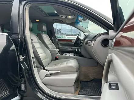 Volkswagen Touareg 2005 года за 3 490 000 тг. в Кызылорда – фото 9