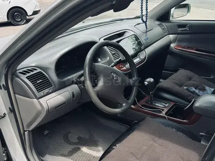 Toyota Camry 2004 года за 4 000 000 тг. в Алматы – фото 9