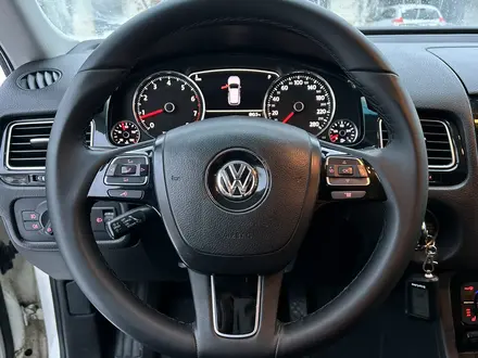 Volkswagen Touareg 2010 года за 8 500 000 тг. в Актобе – фото 14