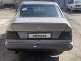 Mercedes-Benz E 220 1993 года за 1 500 000 тг. в Талдыкорган – фото 3