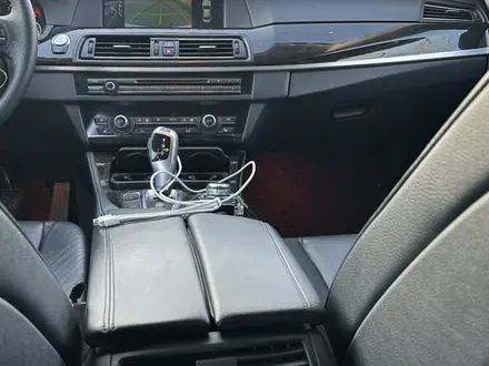 BMW 528 2013 года за 9 000 000 тг. в Алматы – фото 17