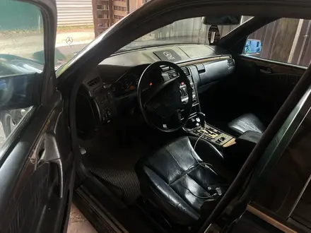 Mercedes-Benz E 320 1999 года за 2 400 000 тг. в Астана – фото 6