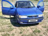 Opel Vectra 1993 года за 550 000 тг. в Актобе – фото 2