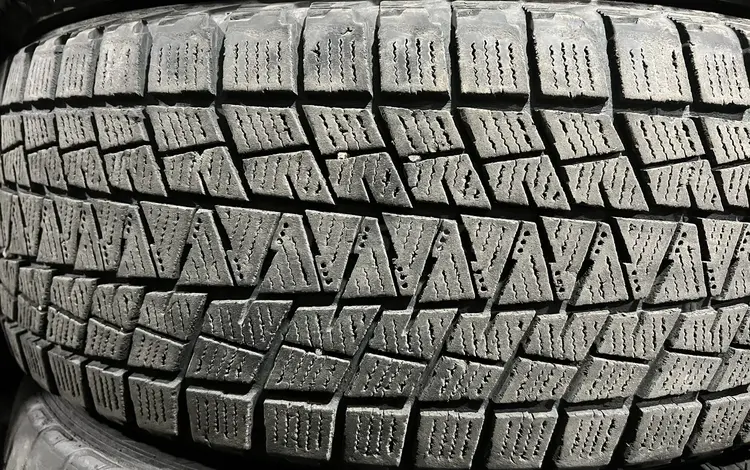 225/60/18 зимни 4шт. Bridgestone за 70 000 тг. в Алматы