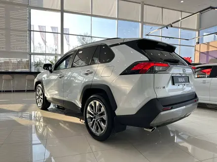 Toyota RAV4 Luxe+ 2025 года за 22 220 000 тг. в Кокшетау – фото 5