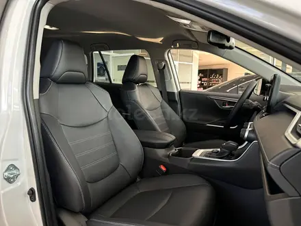 Toyota RAV4 Luxe+ 2025 года за 22 220 000 тг. в Кокшетау – фото 7