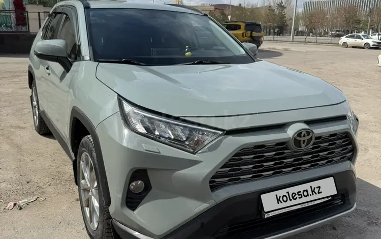 Toyota RAV4 2020 годаүшін12 000 000 тг. в Астана