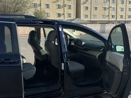 Toyota Sienna 2022 года за 18 000 000 тг. в Актау – фото 27