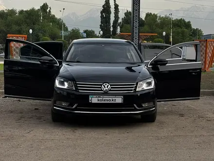 Volkswagen Passat 2012 года за 5 200 000 тг. в Алматы – фото 5
