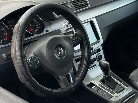Volkswagen Passat 2012 года за 5 200 000 тг. в Алматы – фото 11