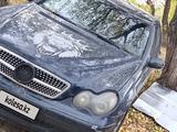 Mercedes-Benz C 180 2003 года за 2 400 000 тг. в Павлодар