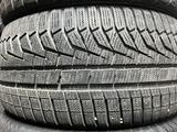 245/40/18 зимни 2шт Hankook за 45 000 тг. в Алматы