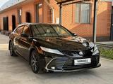 Toyota Camry 2021 года за 17 900 000 тг. в Алматы – фото 3