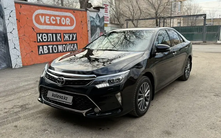 Toyota Camry 2015 года за 12 500 000 тг. в Актобе