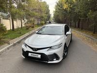 Toyota Camry 2024 года за 19 800 000 тг. в Астана