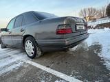 Mercedes-Benz E 280 1993 годаfor2 250 000 тг. в Талдыкорган – фото 4