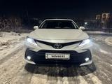 Toyota Camry 2023 года за 16 100 000 тг. в Астана