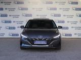 Hyundai Elantra 2023 годаfor11 890 000 тг. в Шымкент – фото 2