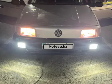 Volkswagen Passat 1990 года за 1 300 000 тг. в Актобе – фото 11