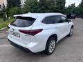 Toyota Highlander 2022 годаүшін28 900 000 тг. в Алматы – фото 2