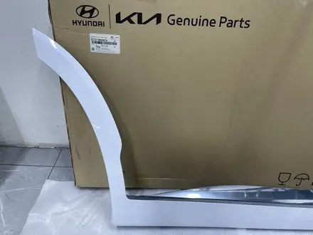 Накладка на задний дверь Hyundai Palisade 2022-2025 NEW ORIGINAL (белый) за 10 000 тг. в Алматы – фото 6