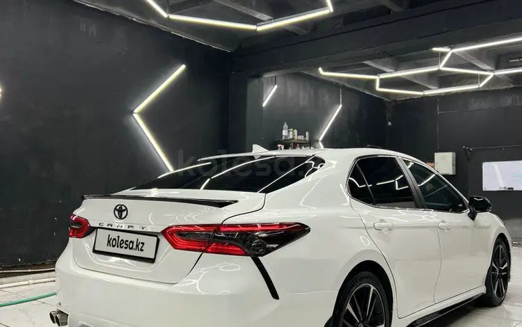 Toyota Camry 2019 года за 10 000 000 тг. в Караганда