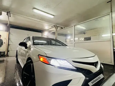 Toyota Camry 2019 года за 10 000 000 тг. в Караганда – фото 9