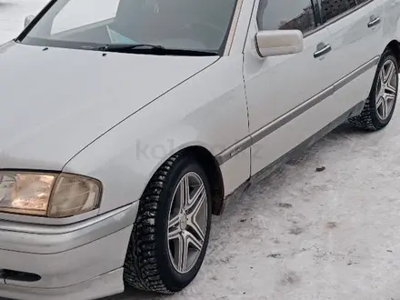 Mercedes-Benz C 200 1994 года за 2 000 000 тг. в Кокшетау – фото 3