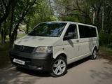 Volkswagen Caravelle 2007 года за 7 500 000 тг. в Караганда – фото 2
